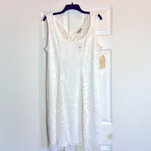 One World Antique White Tank Dress with Floral Details. High Low Hem. Size XL.